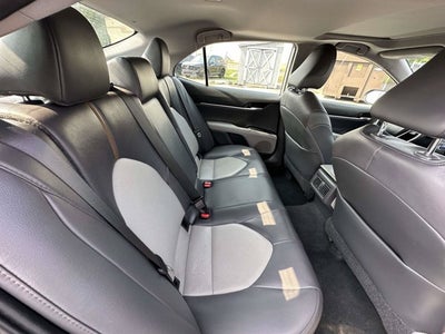2020 Toyota Camry Hybrid XLE