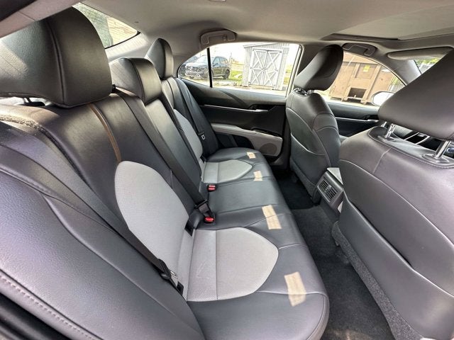 2020 Toyota Camry Hybrid XLE