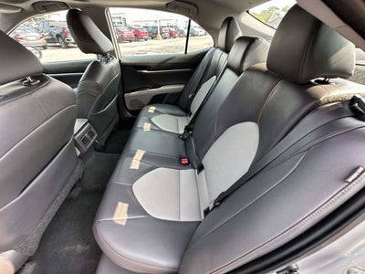 2020 Toyota Camry Hybrid XLE