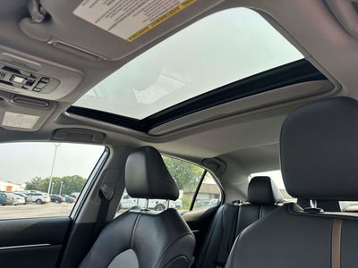 2020 Toyota Camry Hybrid XLE