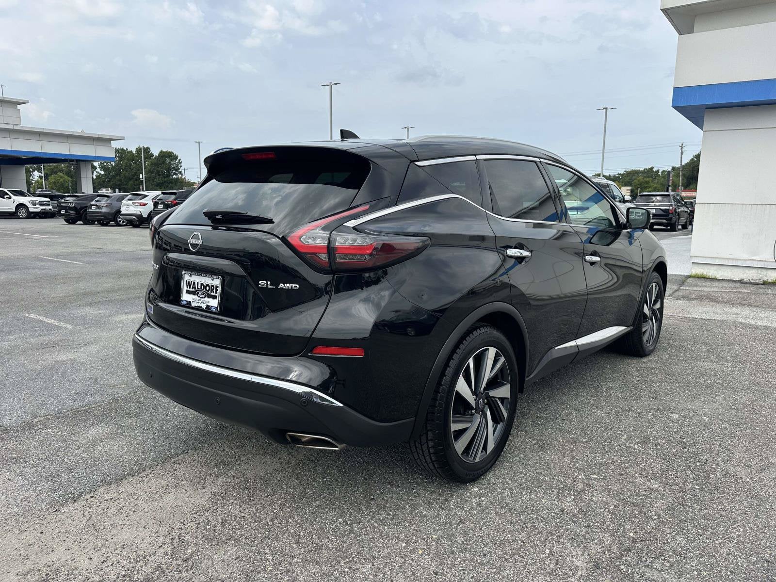 2023 Nissan Murano SL