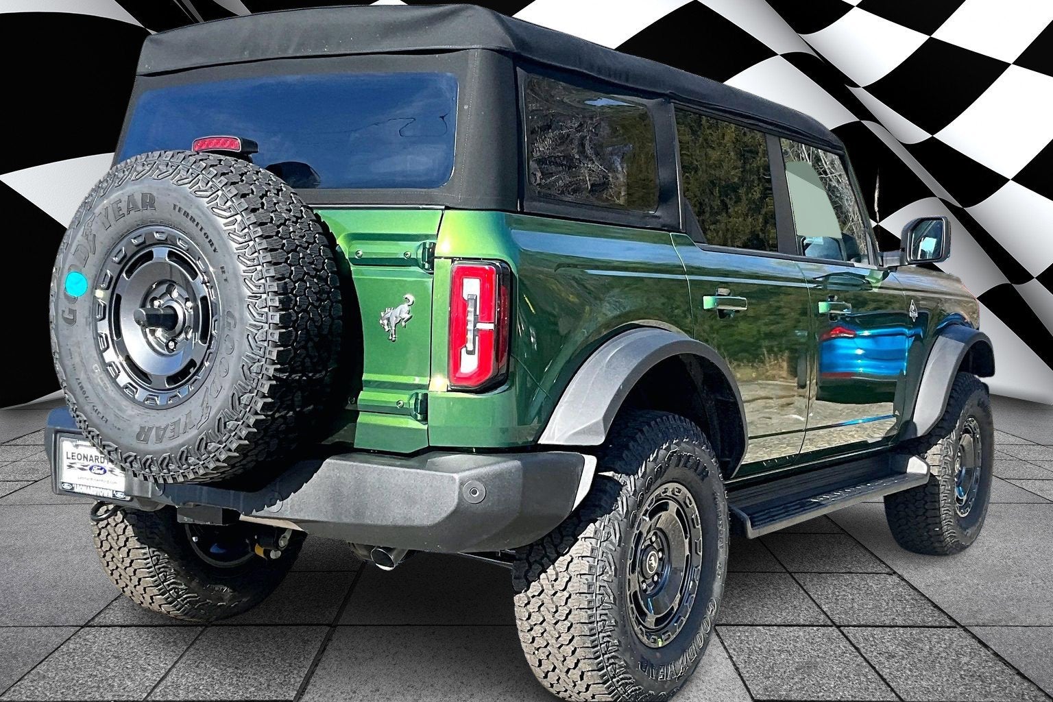 2025 Ford Bronco Outer Banks