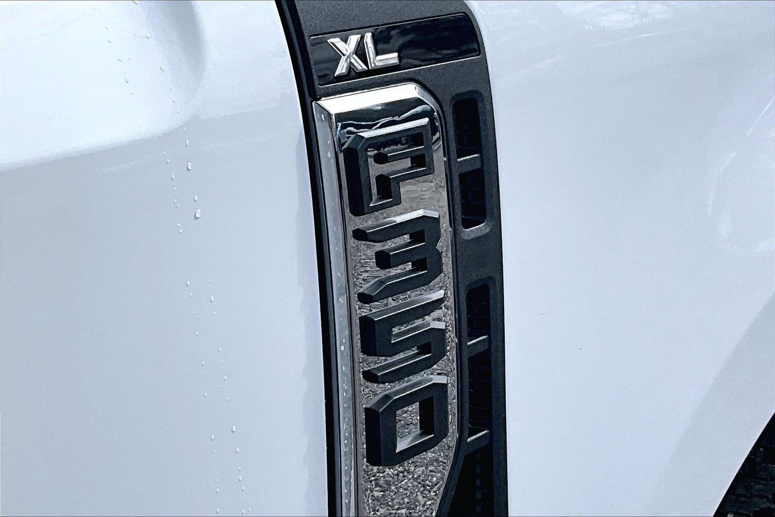 2026 Ford Super Duty F-350 SRW XL