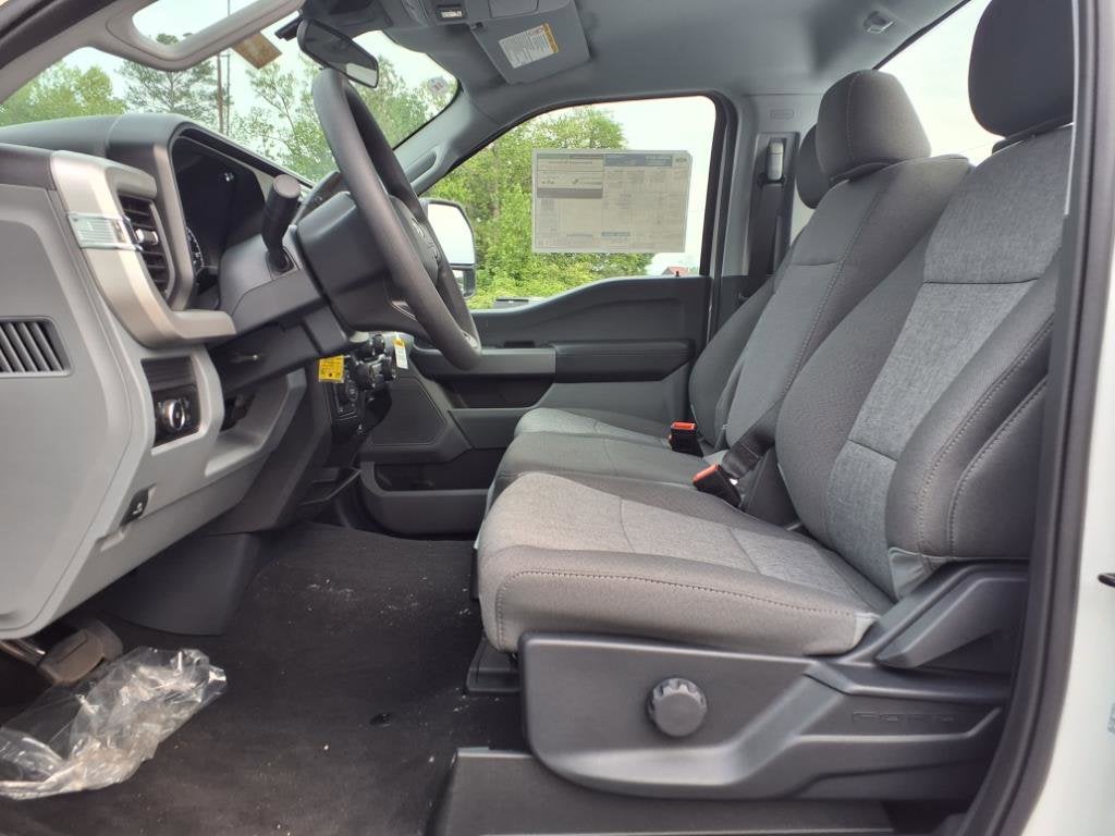 2025 Ford Super Duty F-350 SRW XL