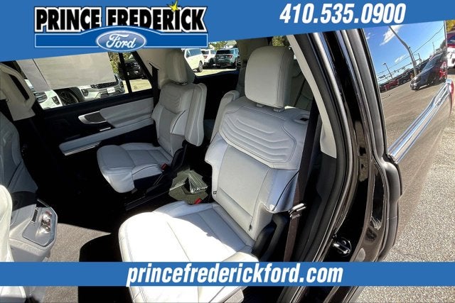 2025 Ford Expedition Platinum