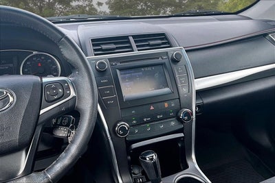 2017 Toyota Camry SE