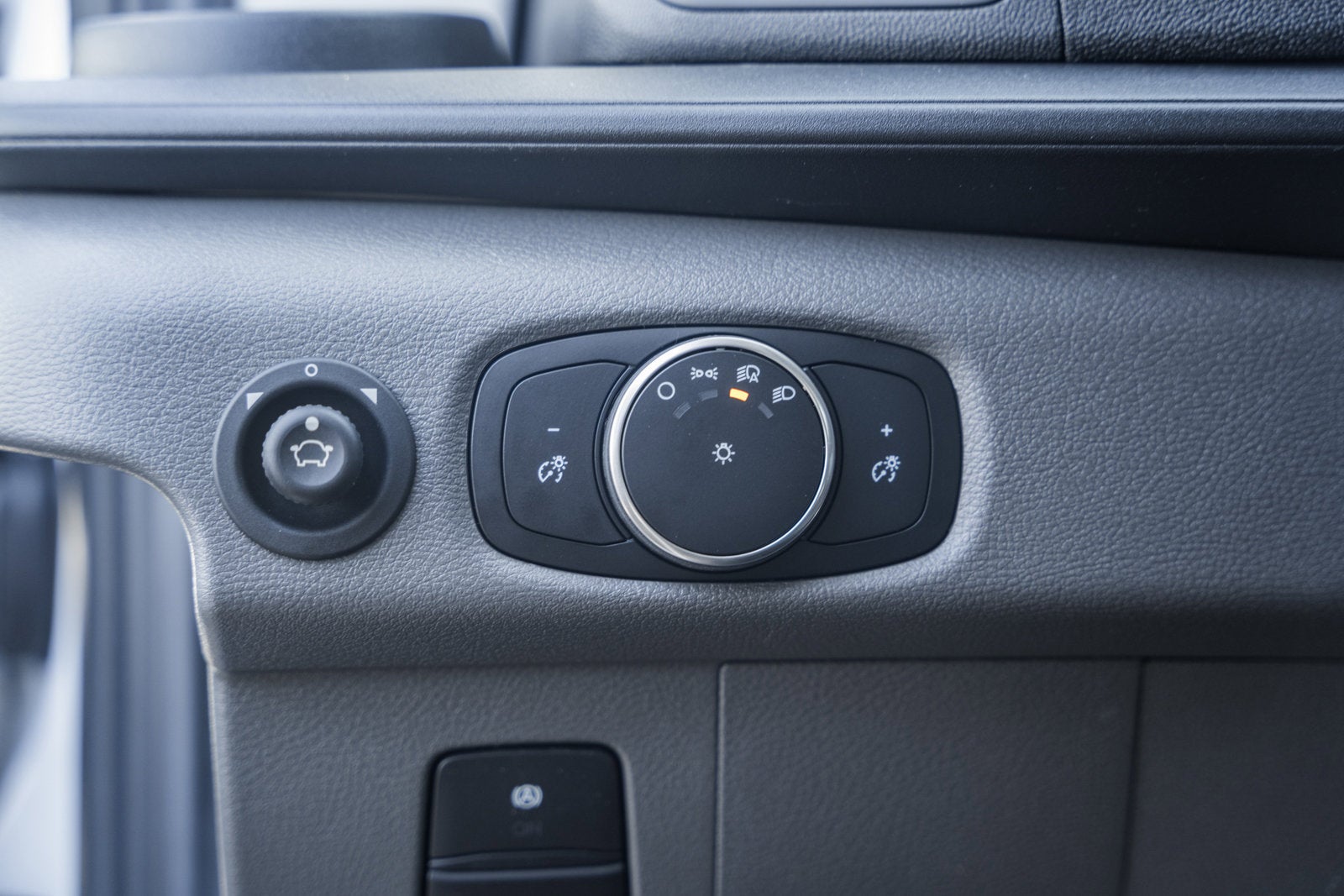 2026 Ford Transit Passenger Wagon XL