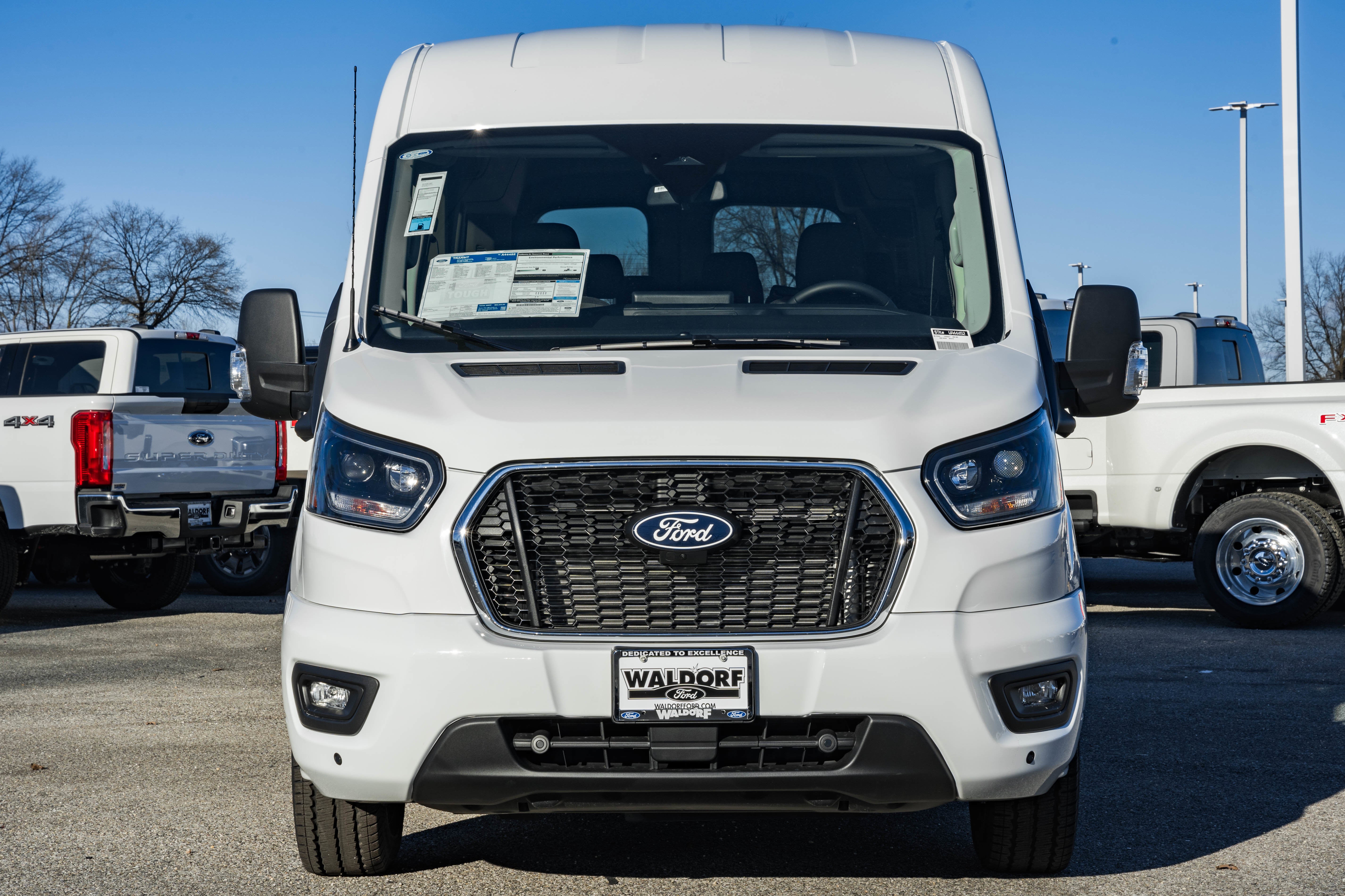 2026 Ford Transit Passenger Wagon XLT