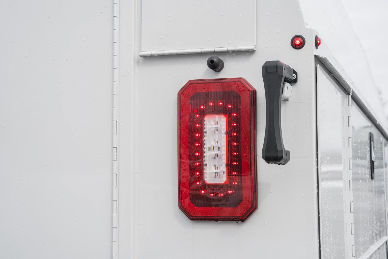 2026 Ford E-Series Cutaway E-350 SRW