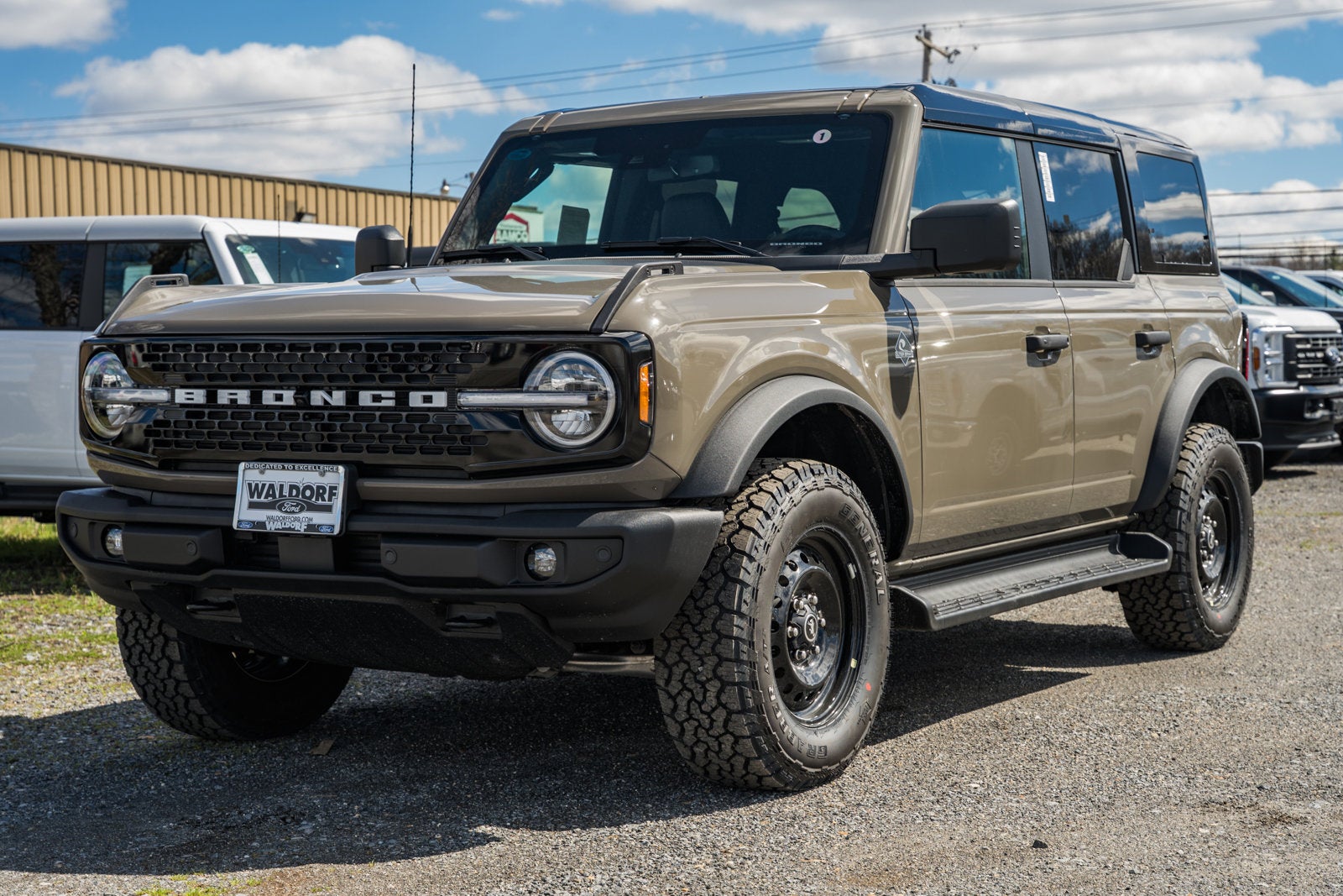 2026 Ford Bronco Outer Banks