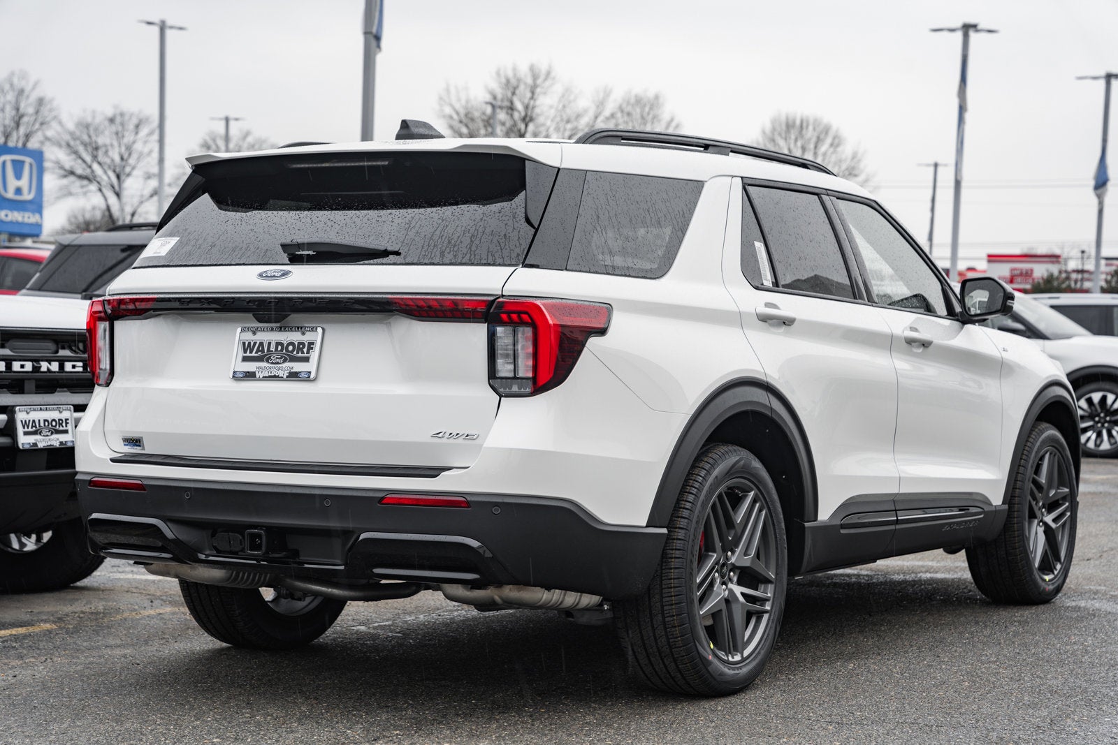 2026 Ford Explorer ST-Line