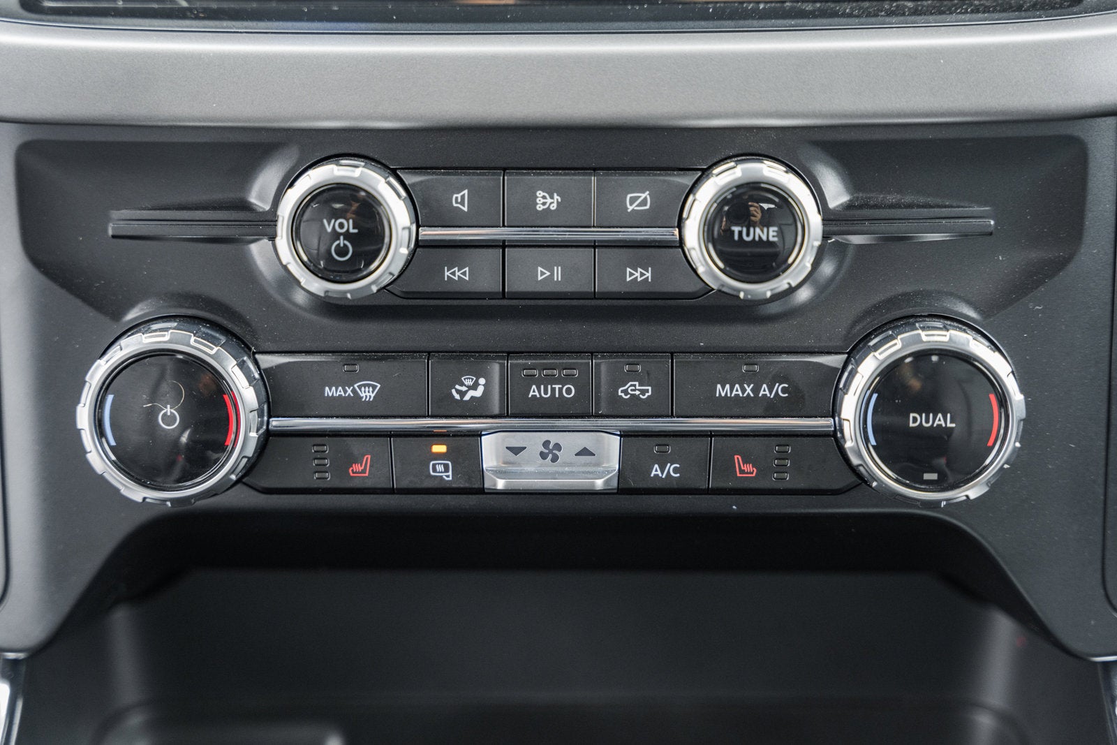 2024 Ford F-150 Lightning Pro