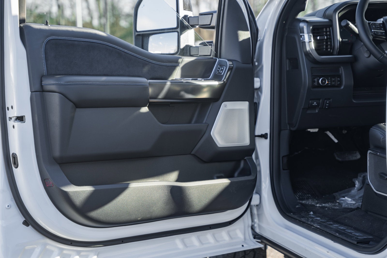 2026 Ford Super Duty F-350 SRW Platinum