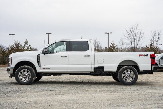 2026 Ford Super Duty F-350 SRW LARIAT