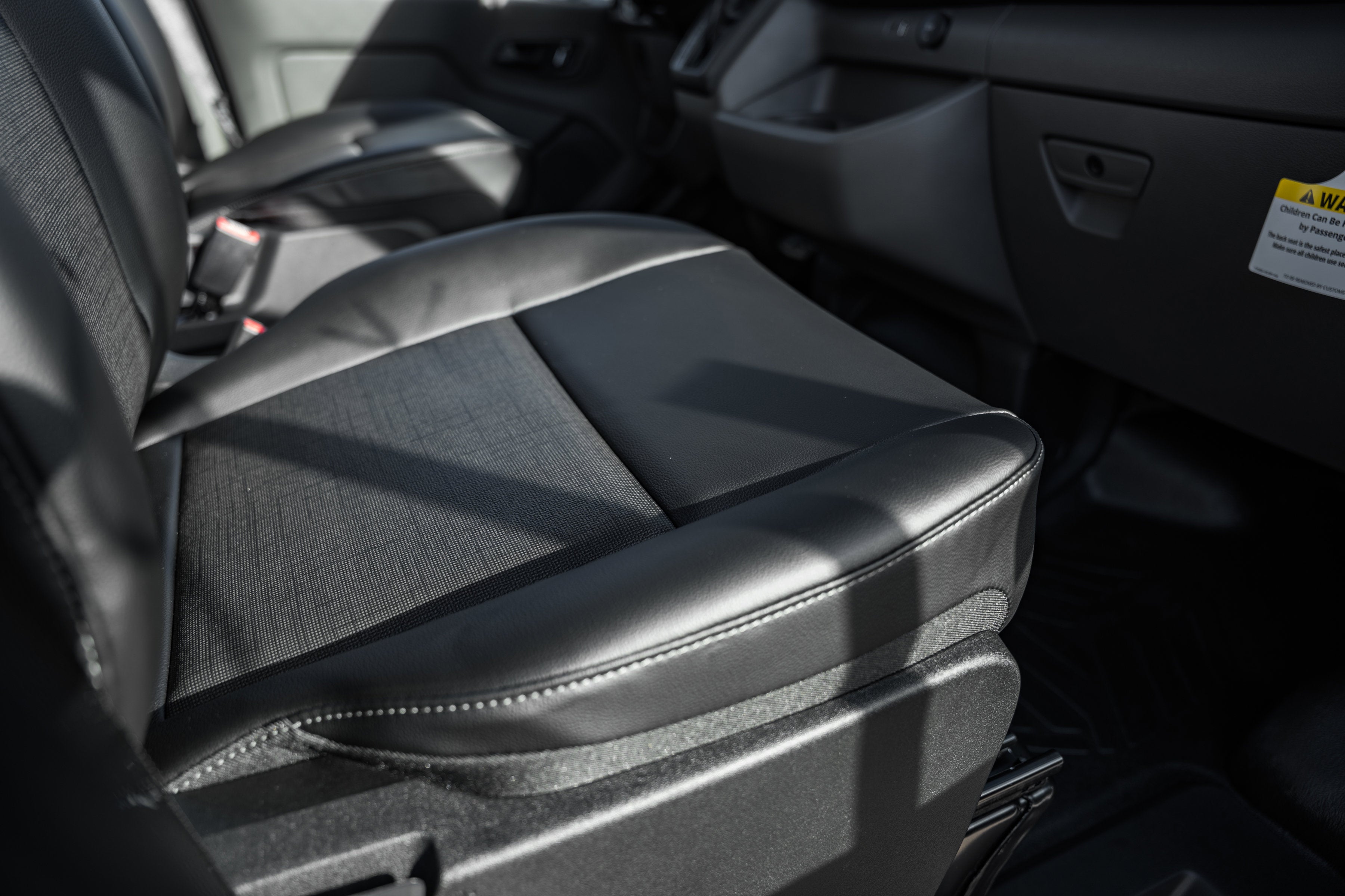 2026 Ford Transit Cargo Van T-250 148" Med Rf 9150 GVWR RWD