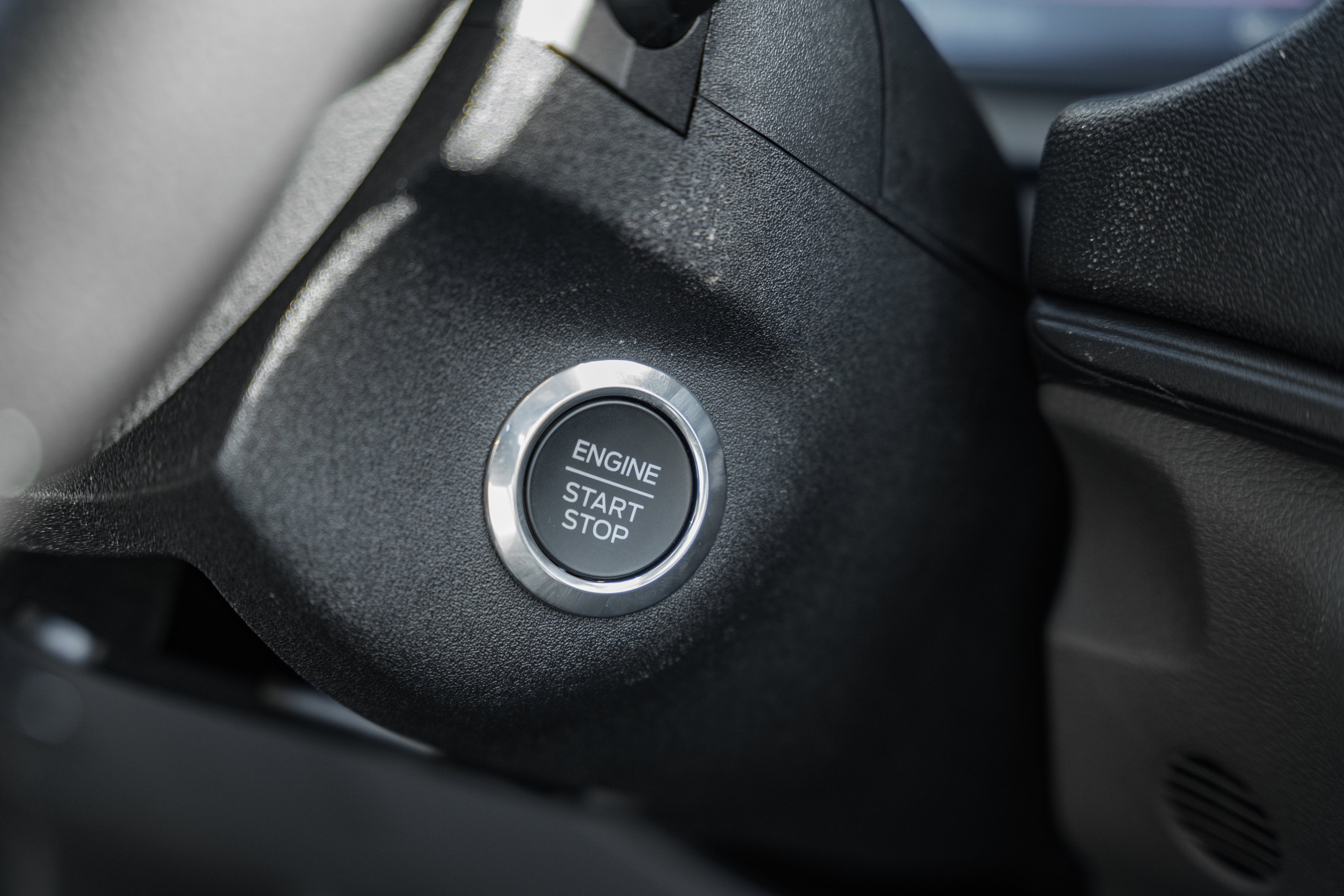 2026 Ford Transit Cargo Van T-250 148" Med Rf 9150 GVWR RWD