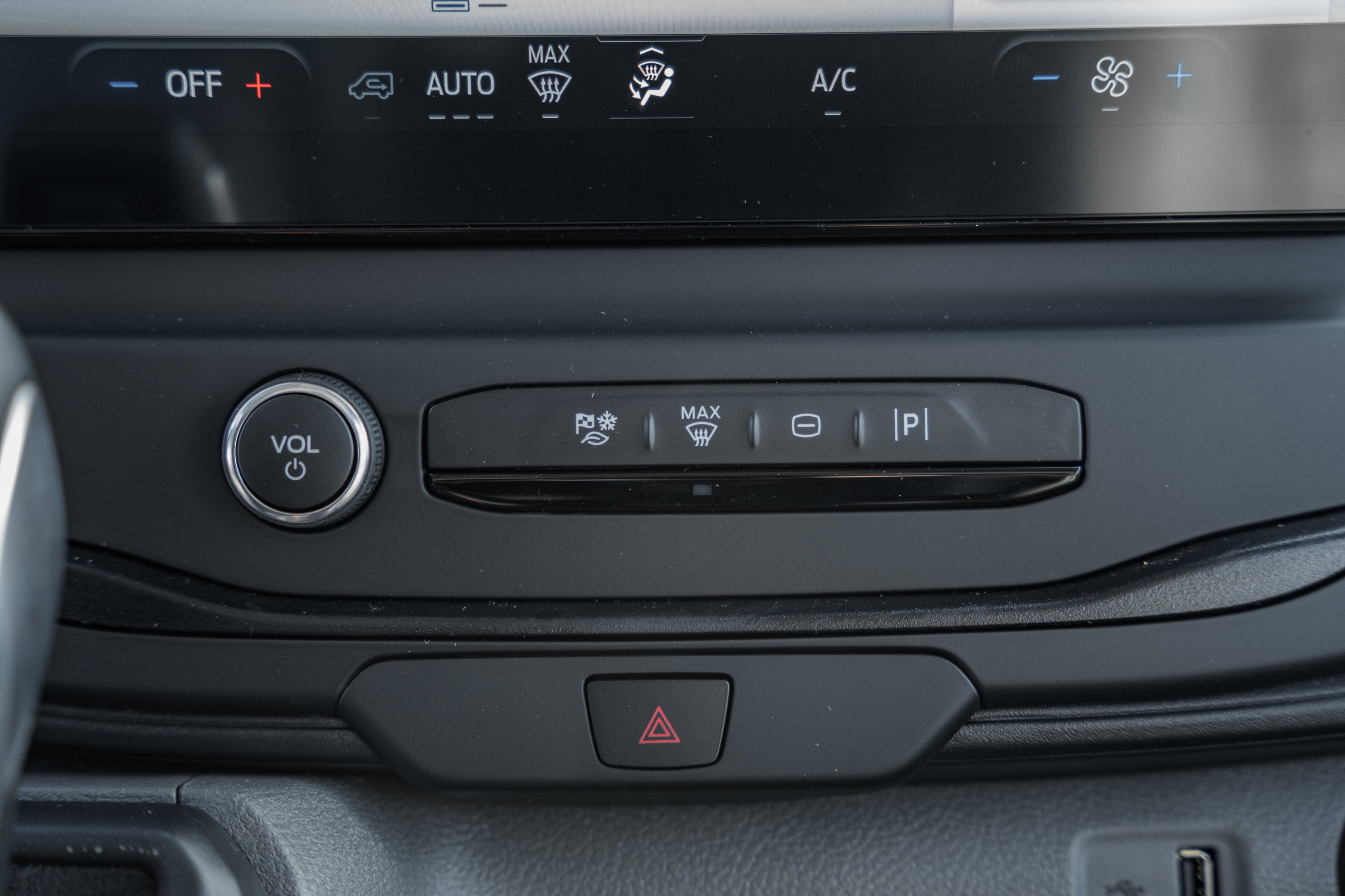 2026 Ford Transit Cargo Van T-250 148" Med Rf 9150 GVWR RWD