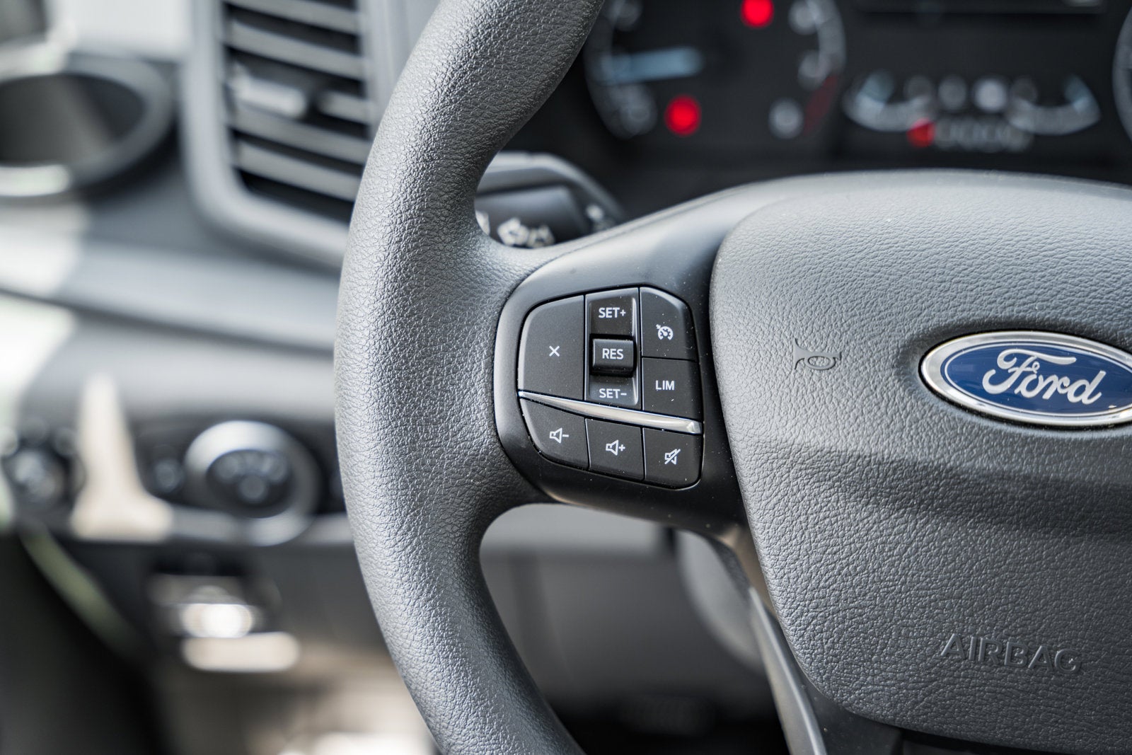 2025 Ford Transit Cargo Van T-350 148" Med Rf 9500 GVWR RWD