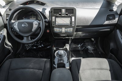 2016 Nissan LEAF SV