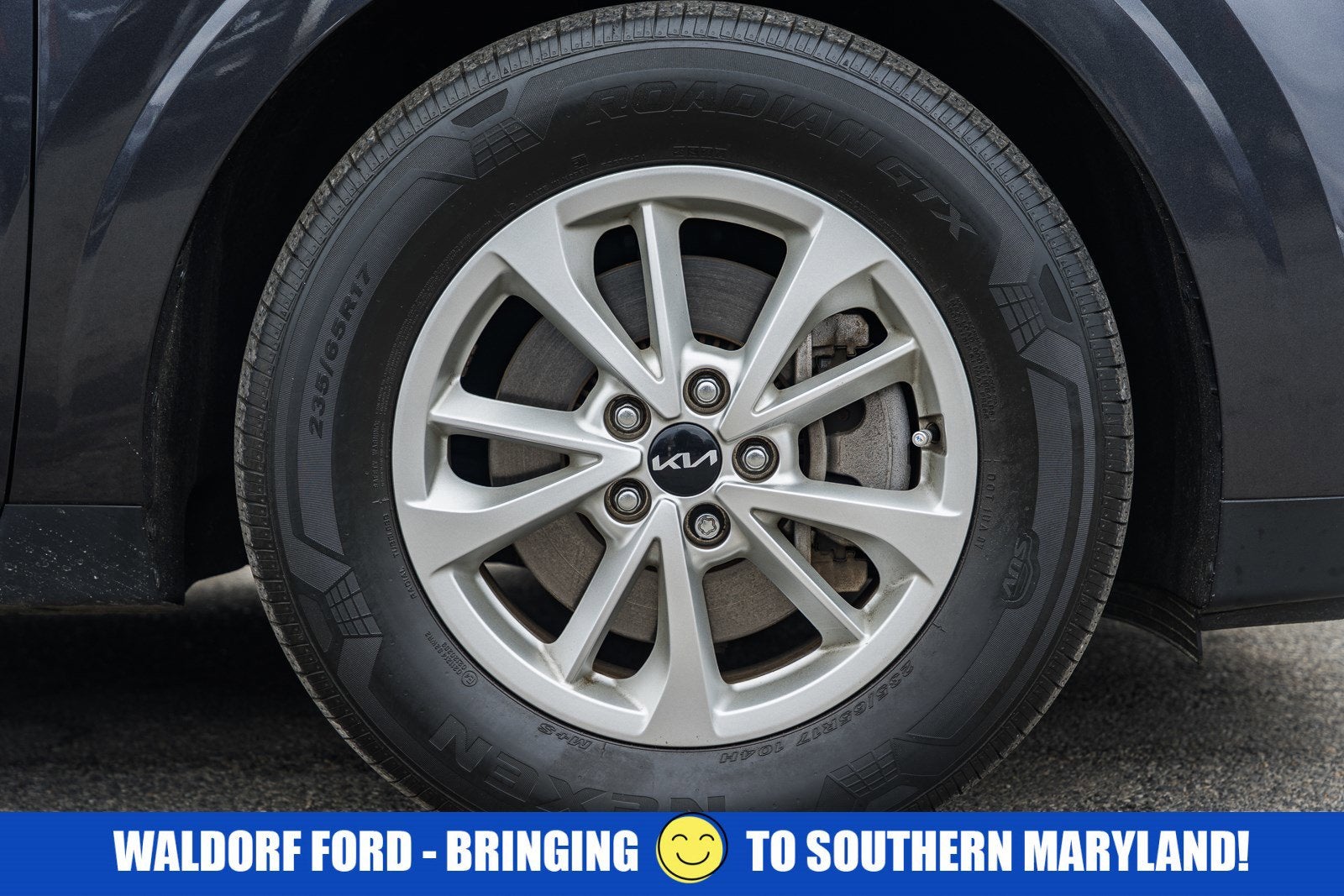 2023 Kia Carnival LX