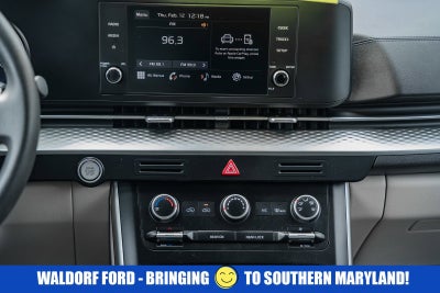 2023 Kia Carnival LX