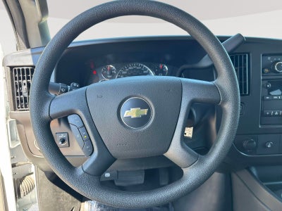 2025 Chevrolet Express Passenger 1LT