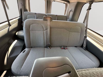 2025 Chevrolet Express Passenger 1LT