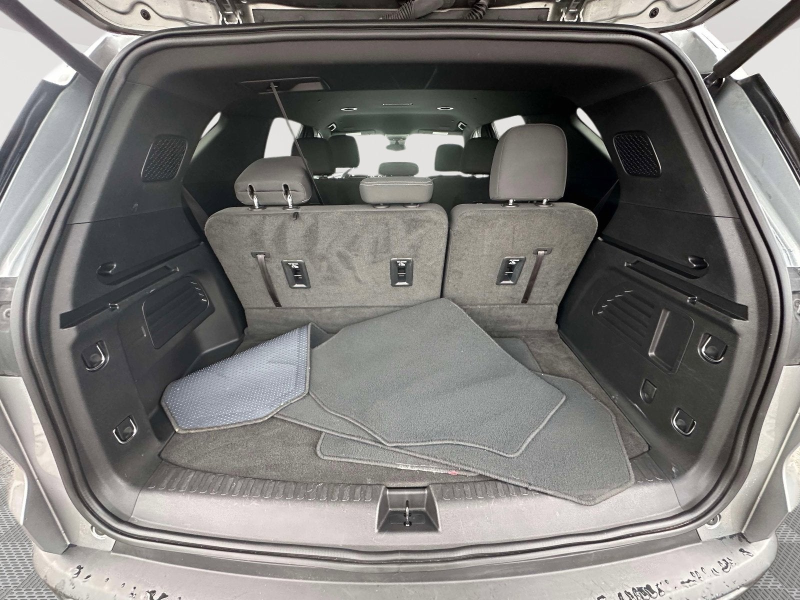 2024 Chevrolet Traverse LS