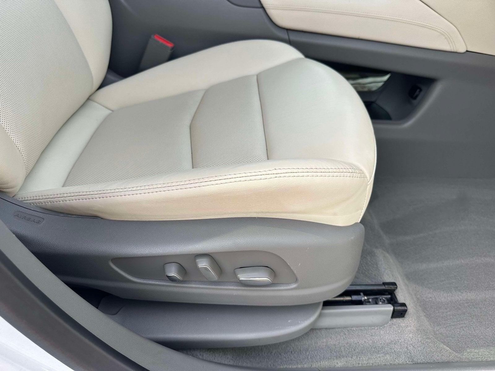 2022 Cadillac XT5 FWD Premium Luxury