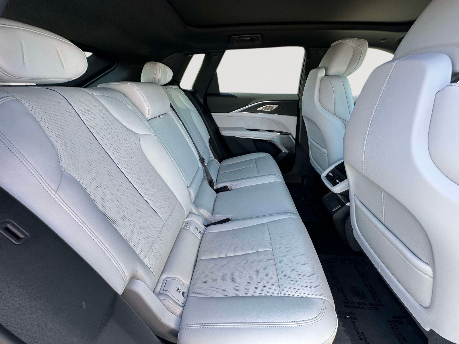 2024 Cadillac LYRIQ Sport 2