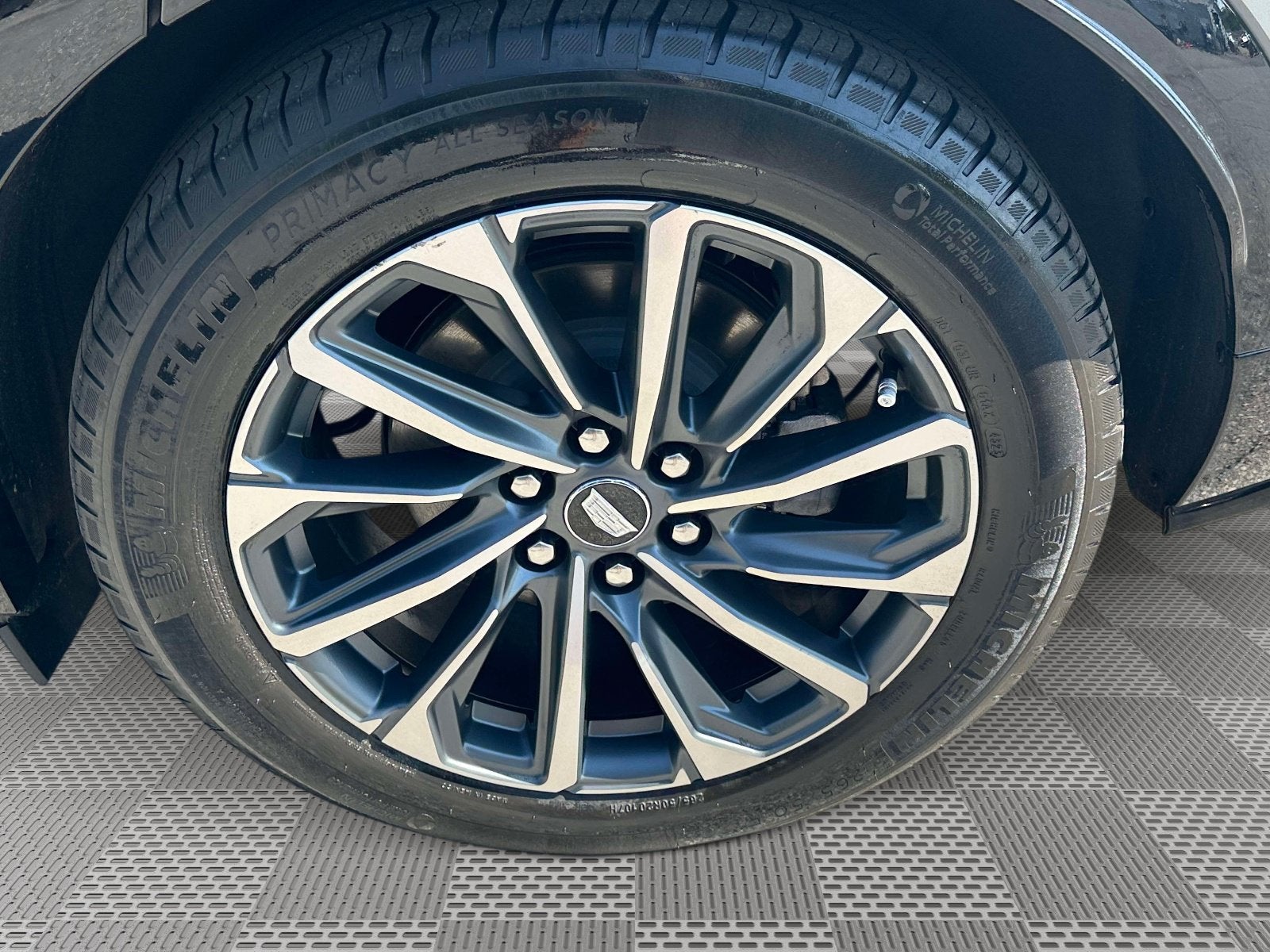 2024 Cadillac LYRIQ Sport 2