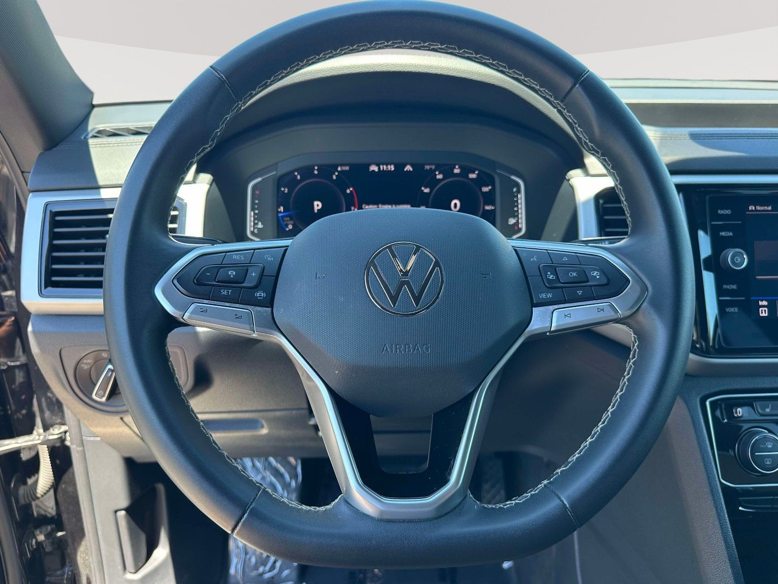 2023 Volkswagen Atlas Cross Sport 2.0T SE w/Technology