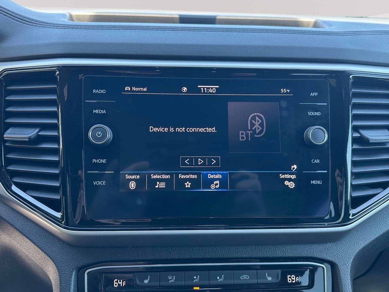 2022 Volkswagen Atlas Cross Sport 2.0T SE w/Technology