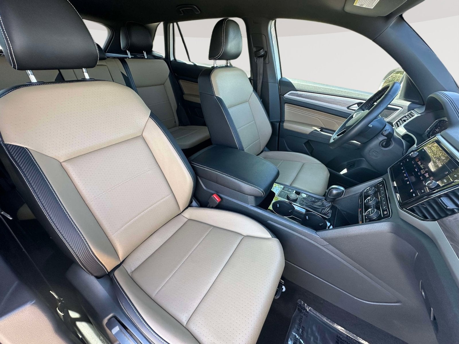 2022 Volkswagen Atlas Cross Sport 2.0T SE w/Technology