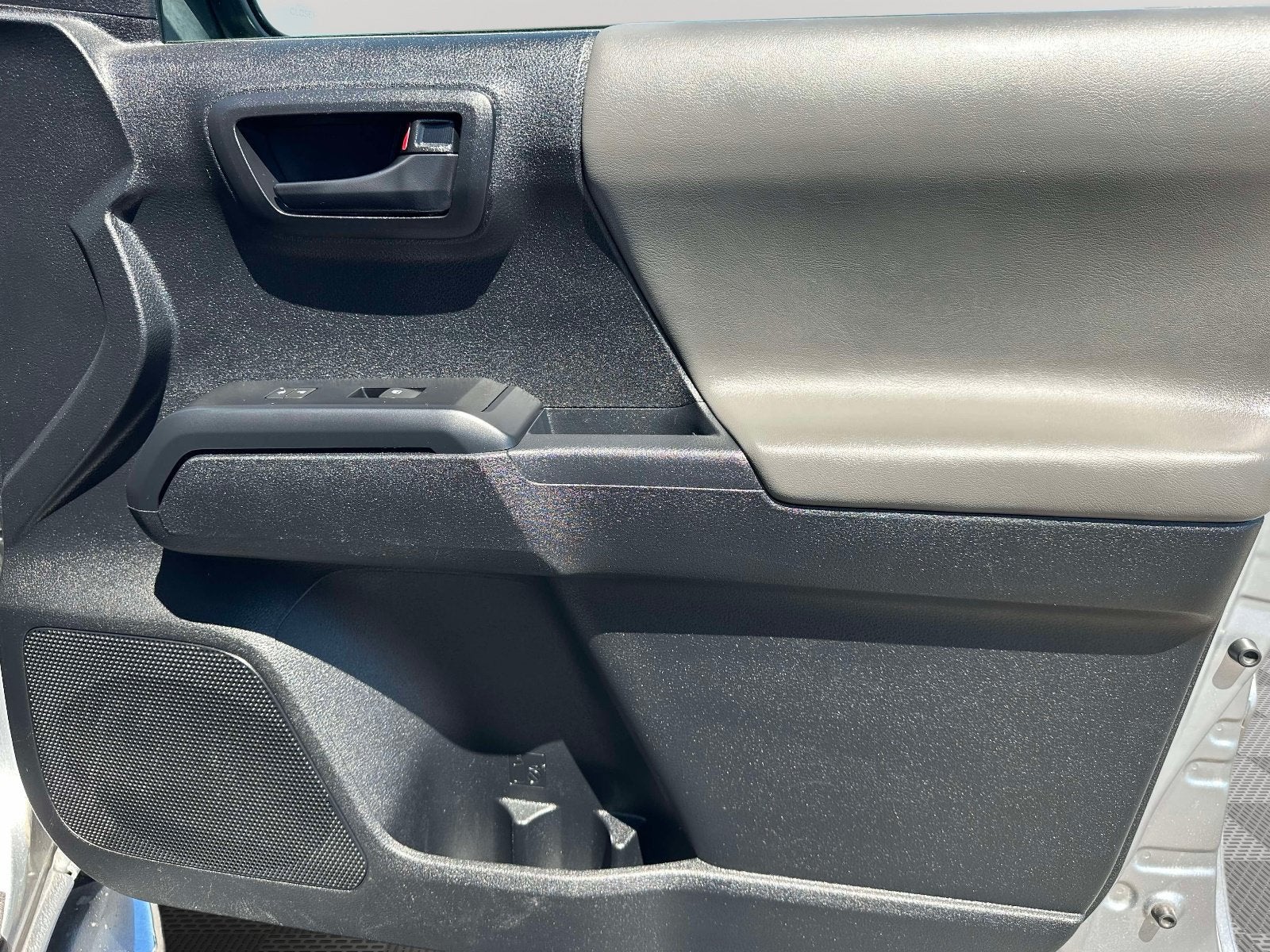 2022 Toyota Tacoma 2WD SR