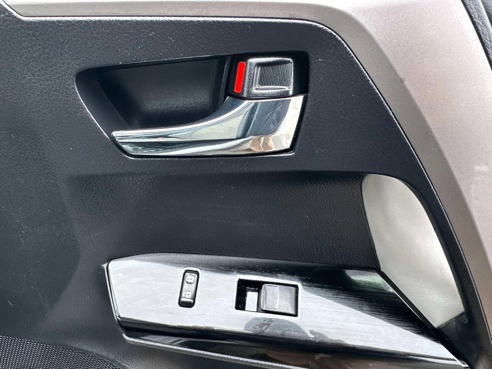 2017 Toyota RAV4 Hybrid Limited