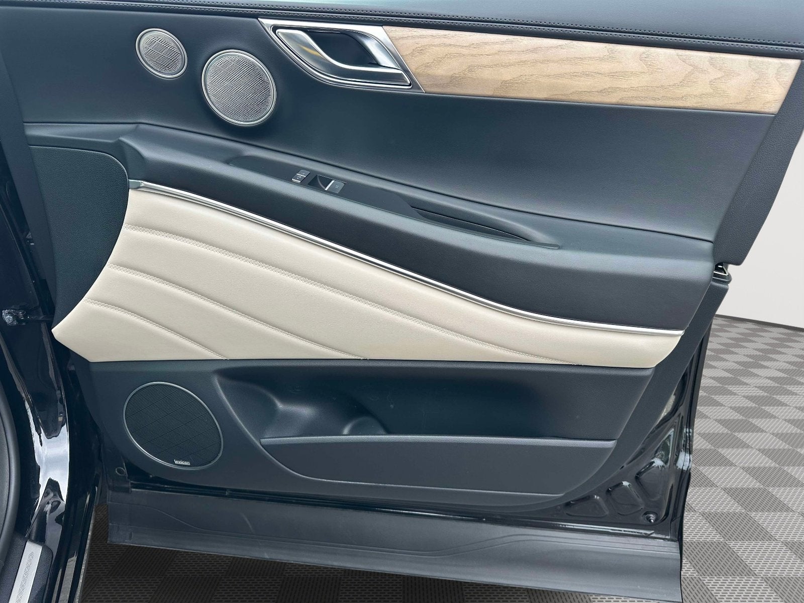 2023 Genesis GV80 Base