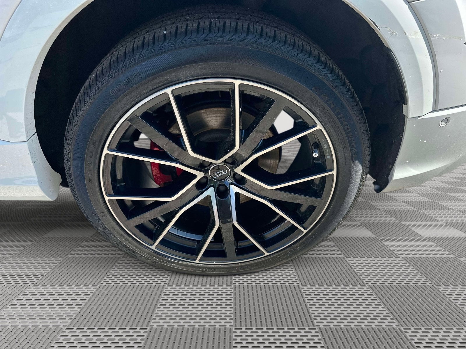 2019 Audi Q8 Premium Plus