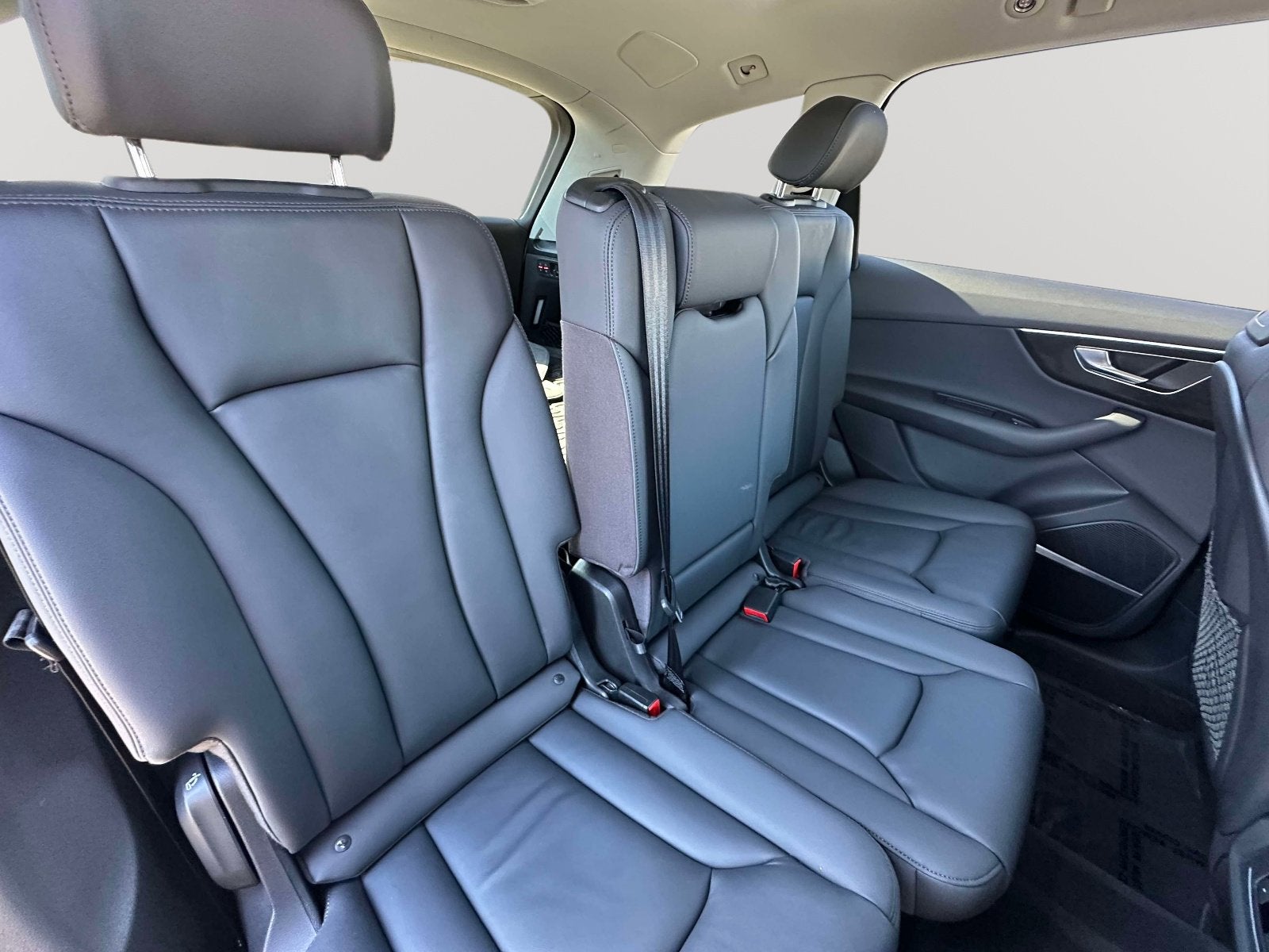 2022 Audi Q7 Premium Plus