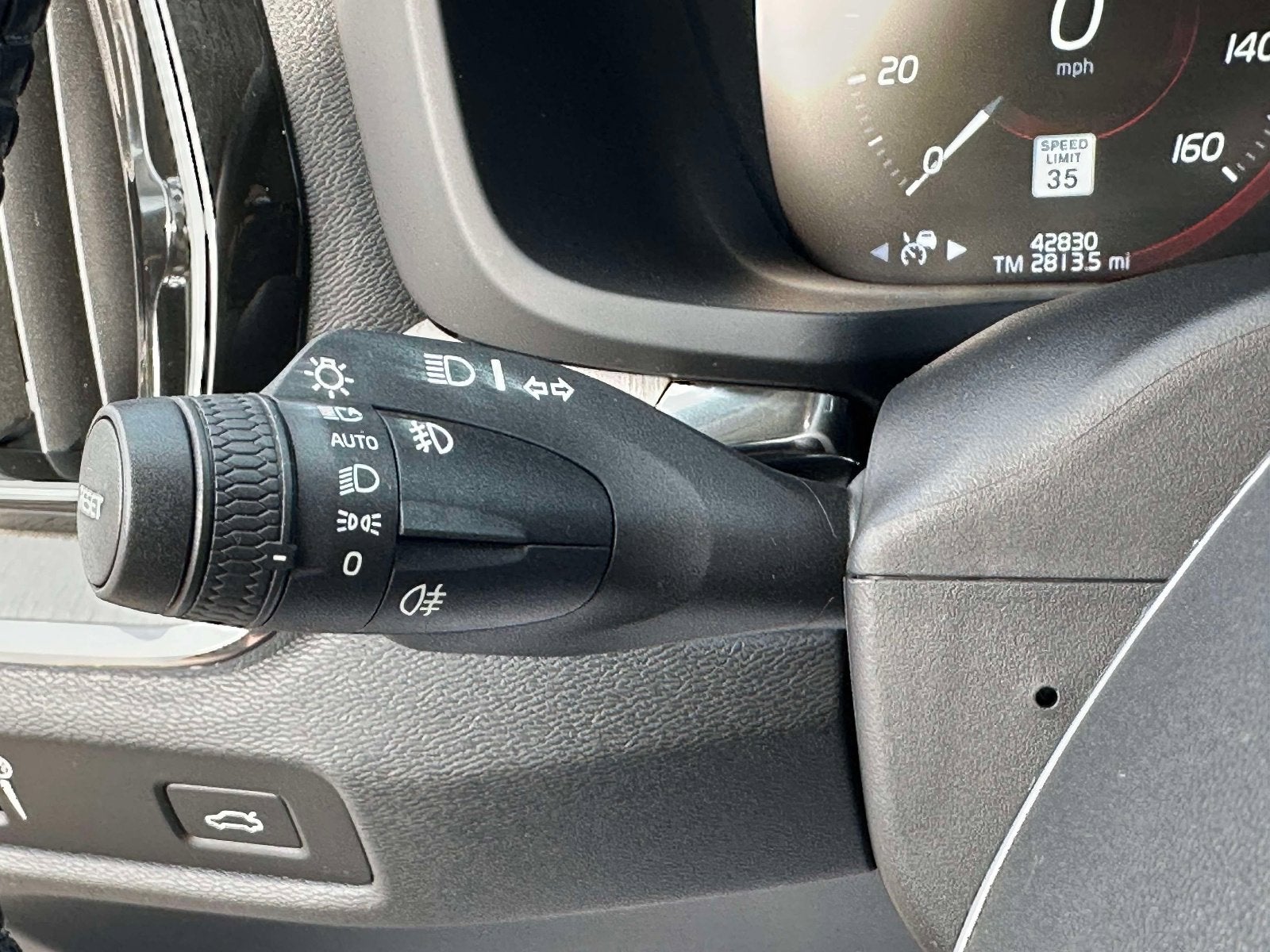 2021 Volvo V60 Cross Country Base