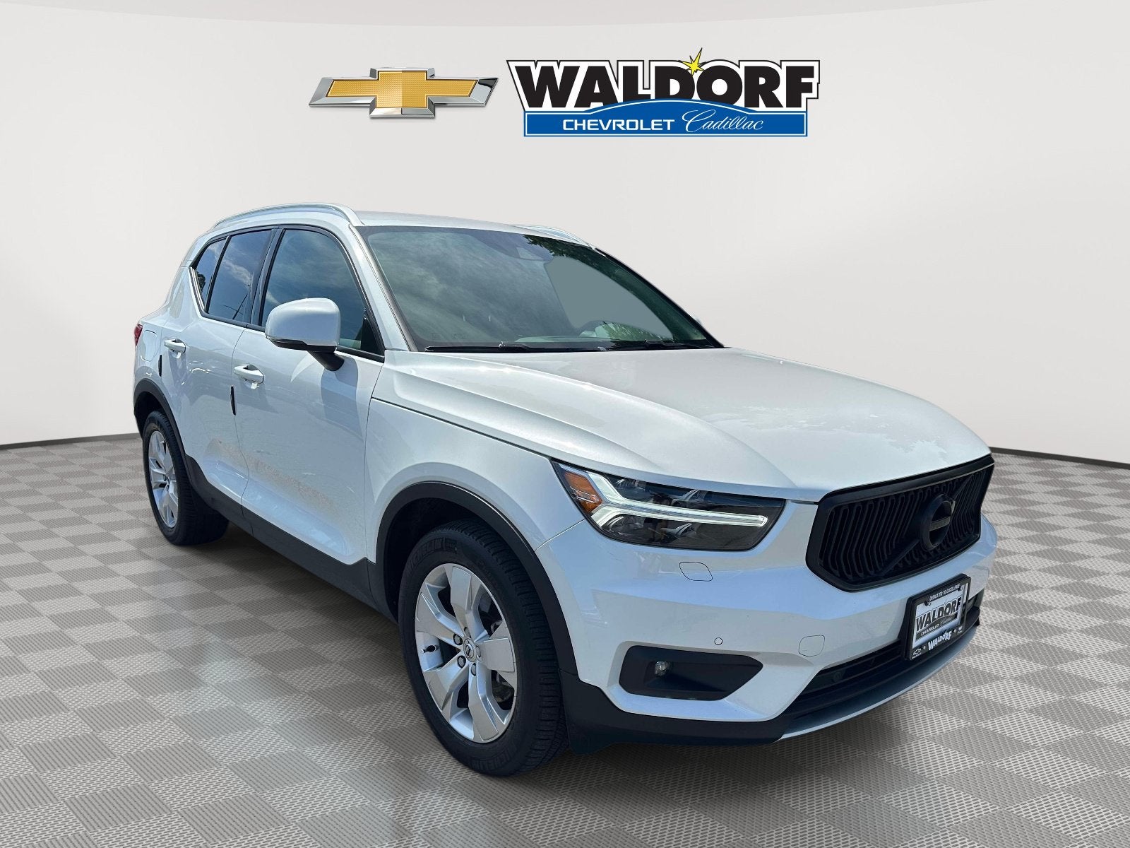 2022 Volvo XC40 Momentum