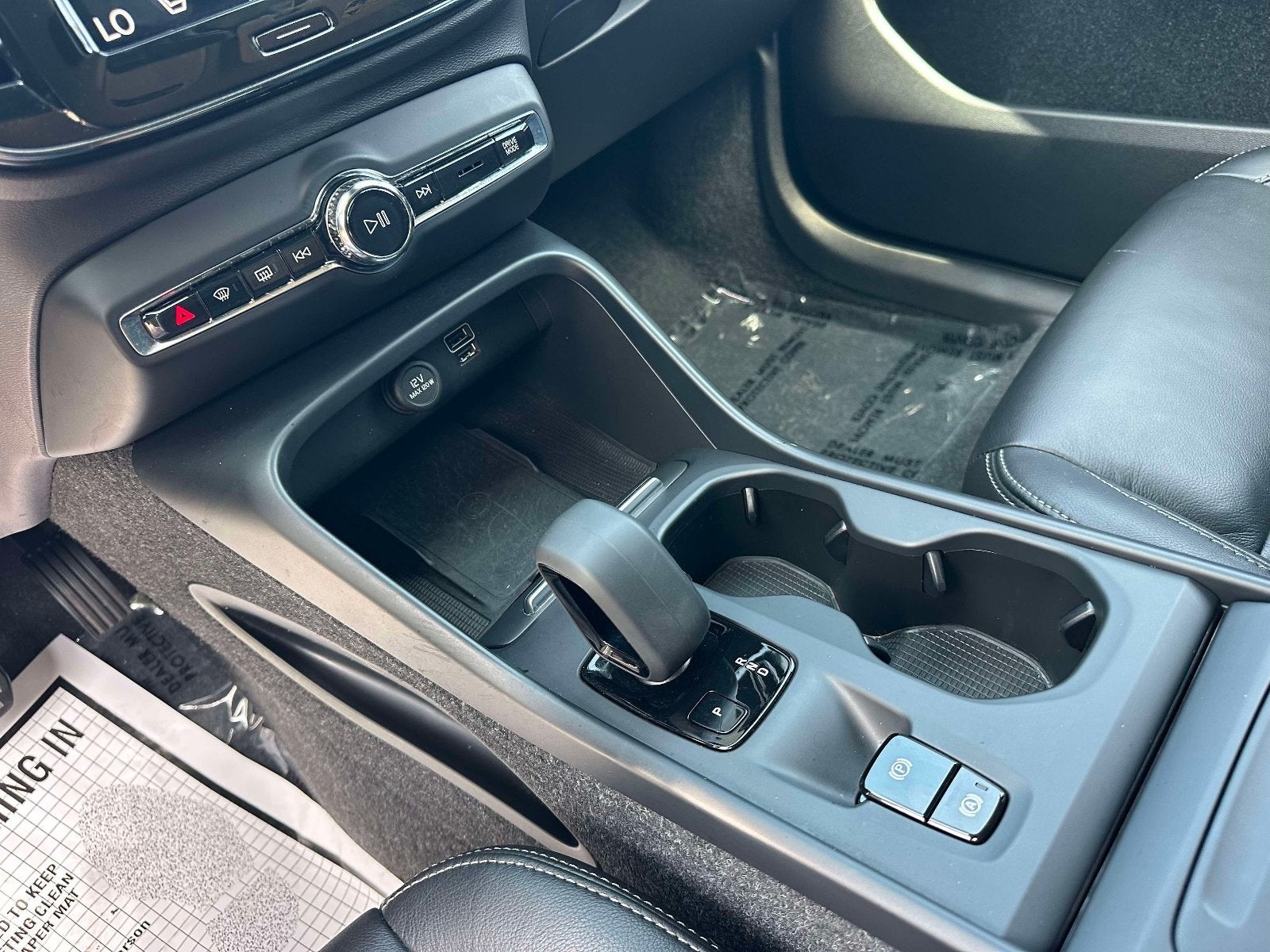 2022 Volvo XC40 Momentum