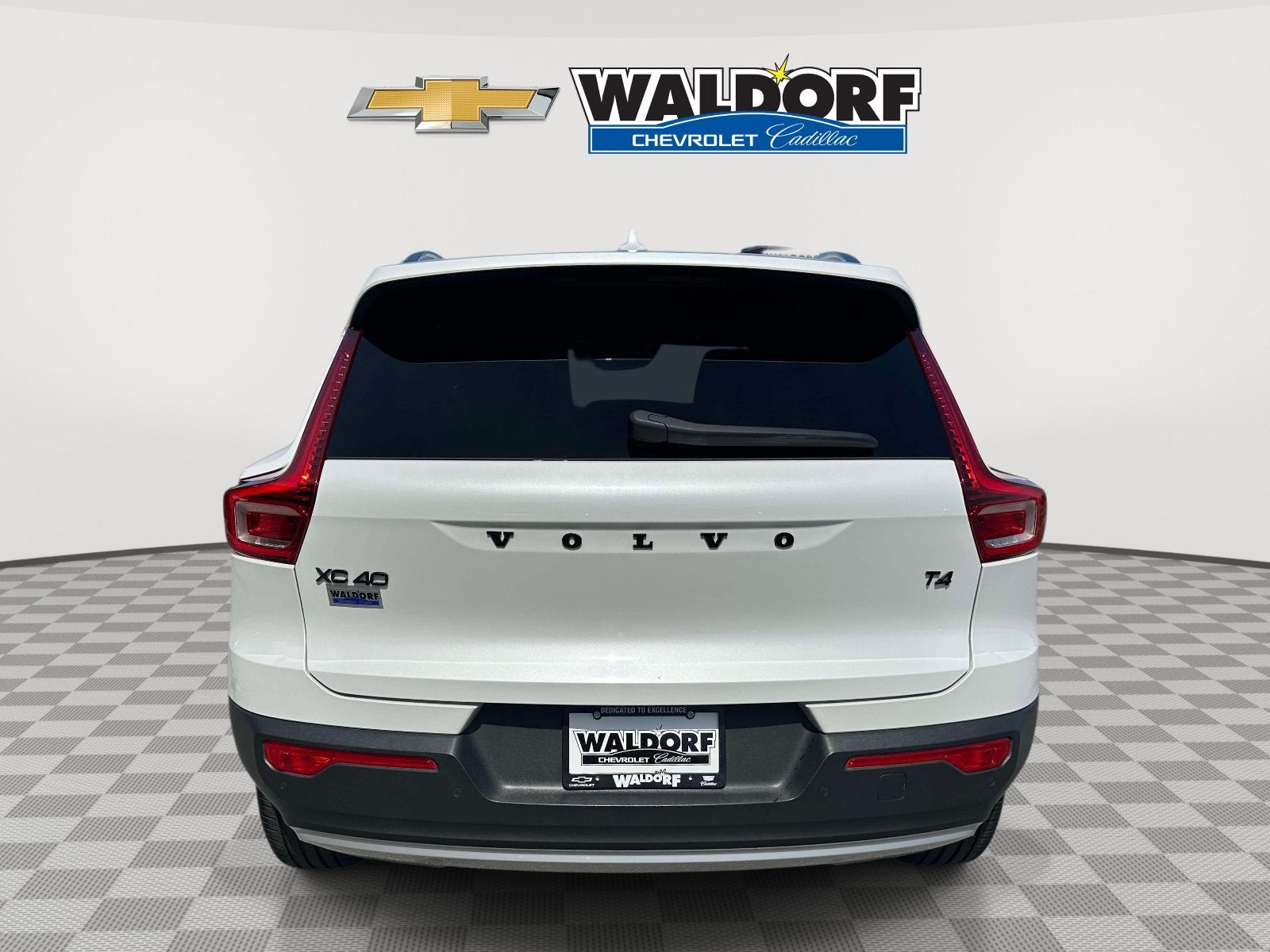 2022 Volvo XC40 Momentum