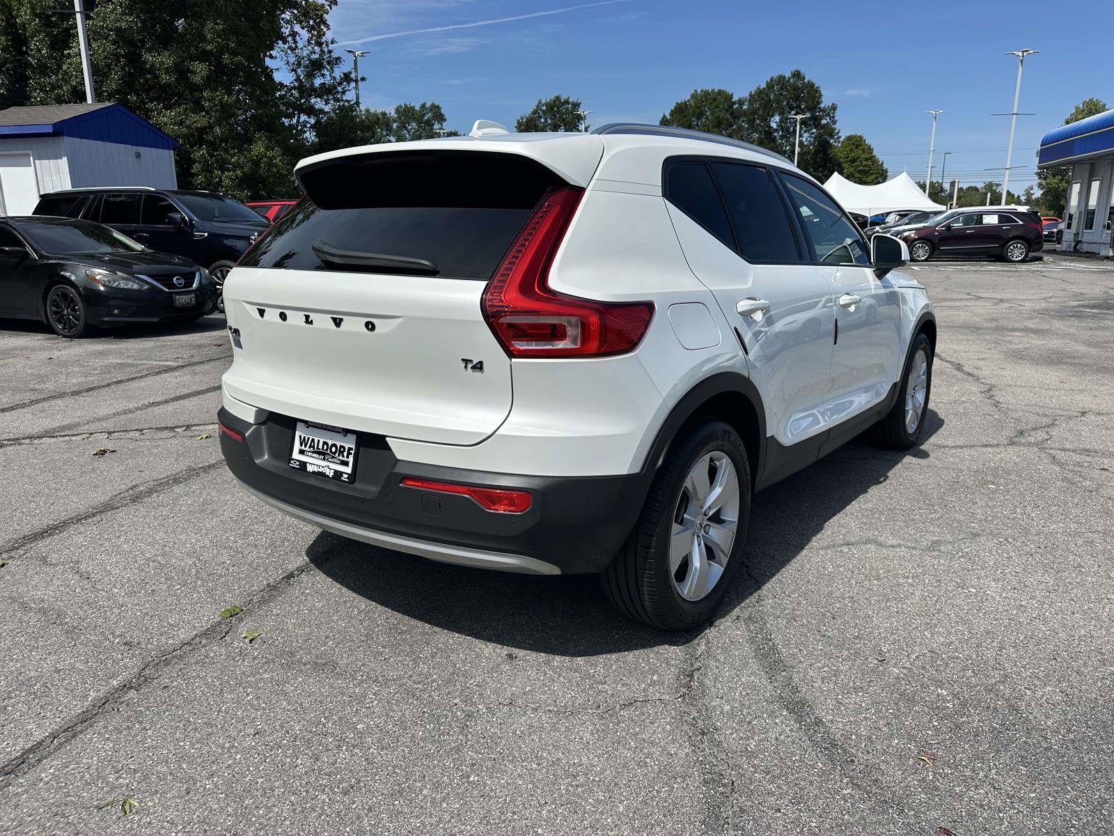 2022 Volvo XC40 Momentum