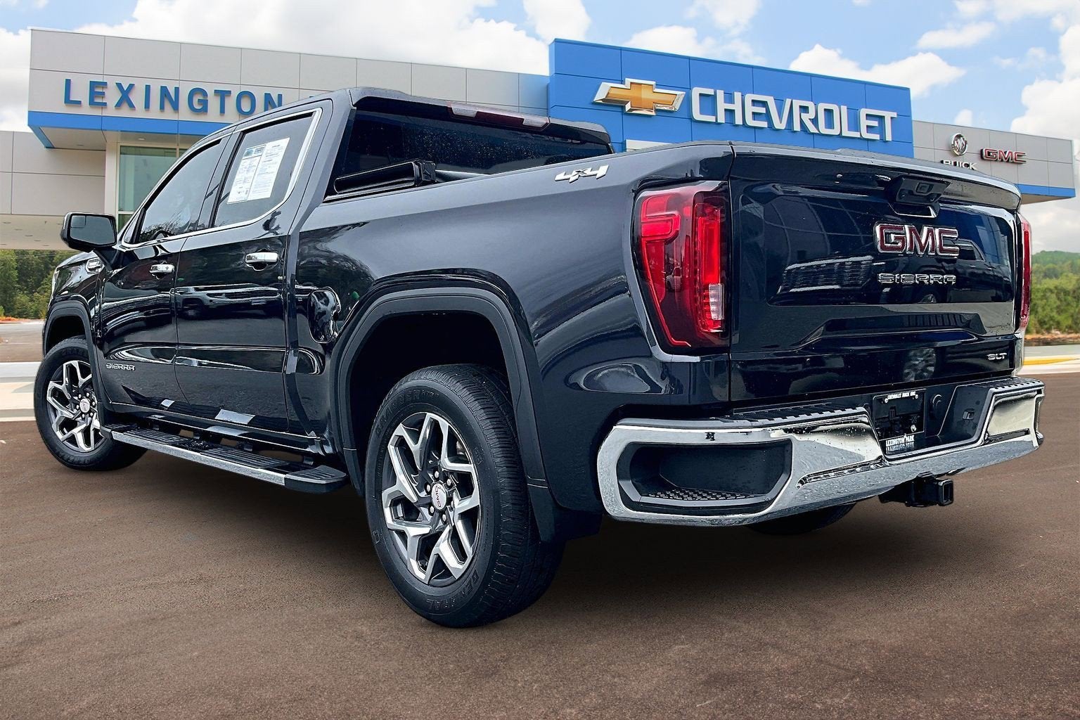 2023 GMC Sierra 1500 SLT