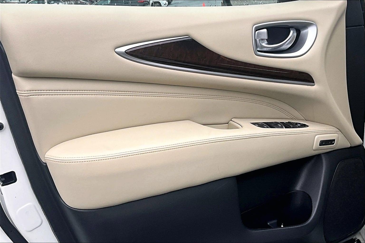 2015 INFINITI QX60 Base