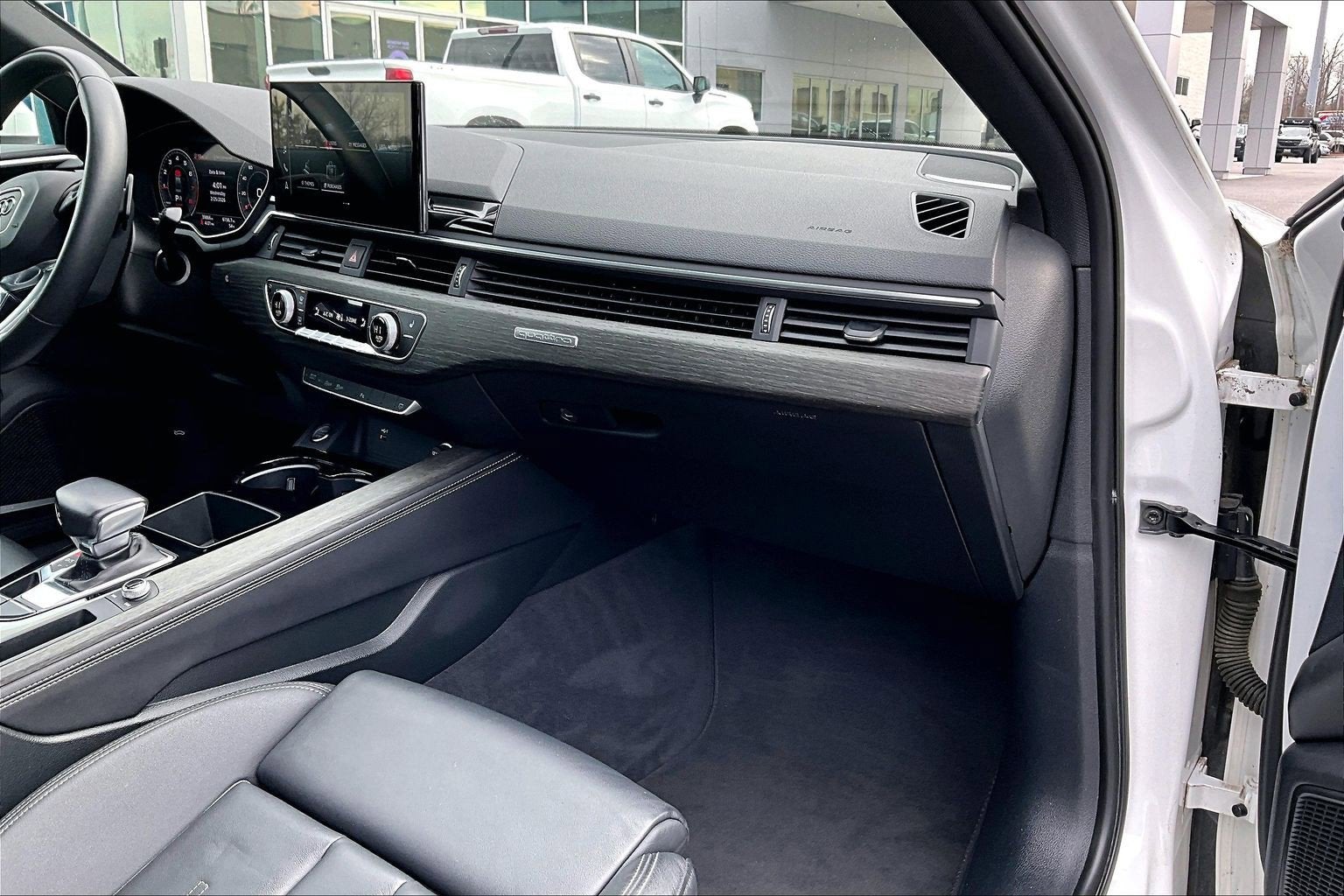 2023 Audi A4 Premium Plus 45 TFSI S line quattro S tronic