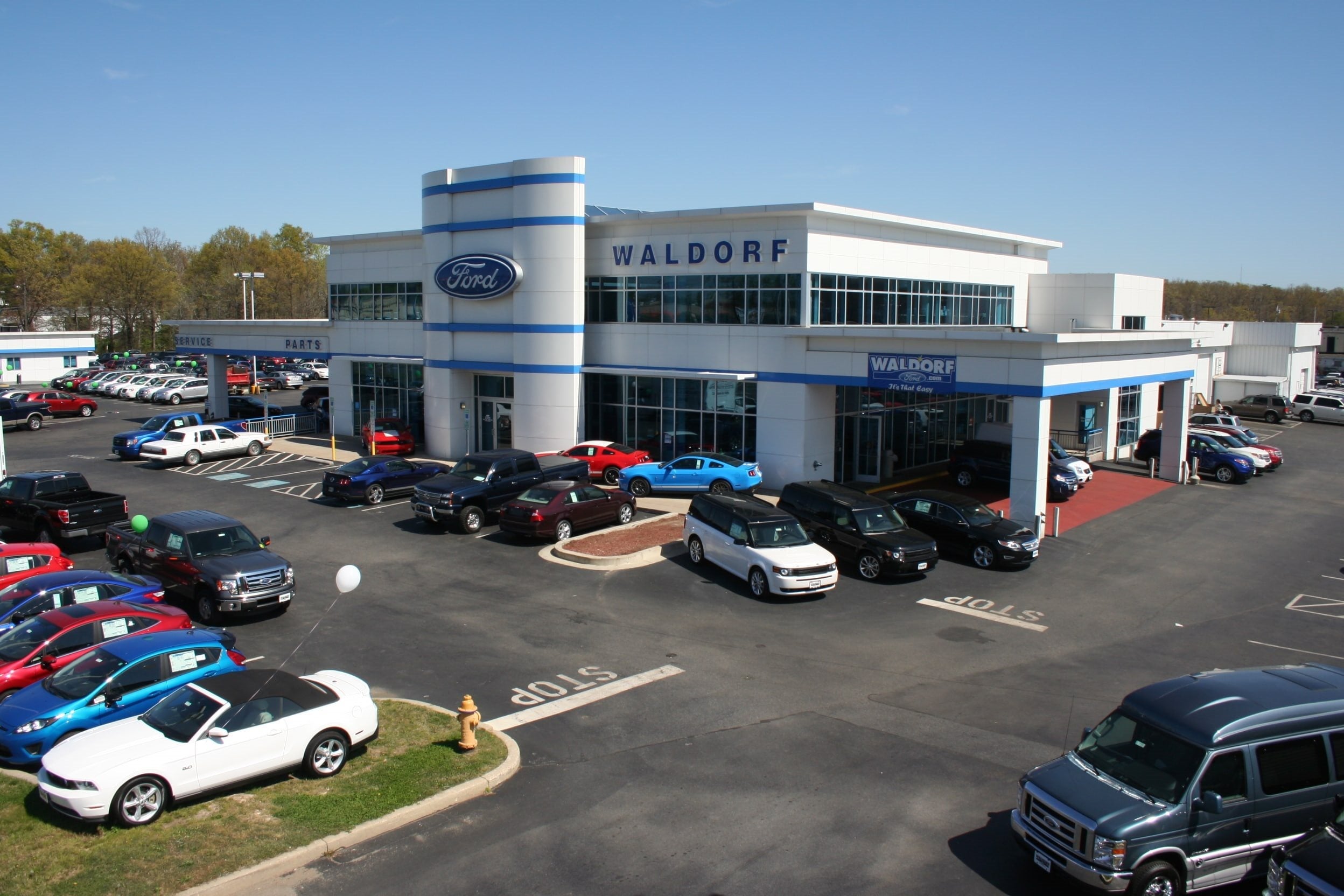 Ford dealership in La Plata, MD